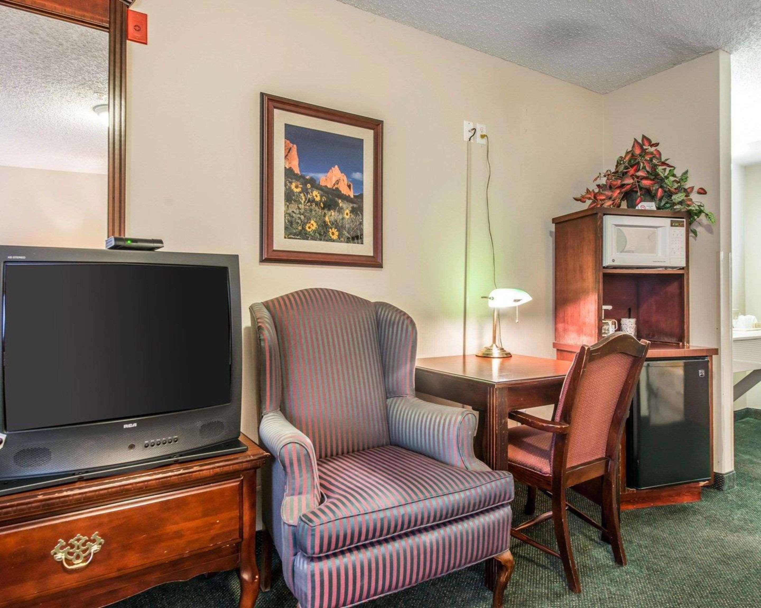 Quality Inn & Suites Manitou Springs At Pikes Peak Εξωτερικό φωτογραφία