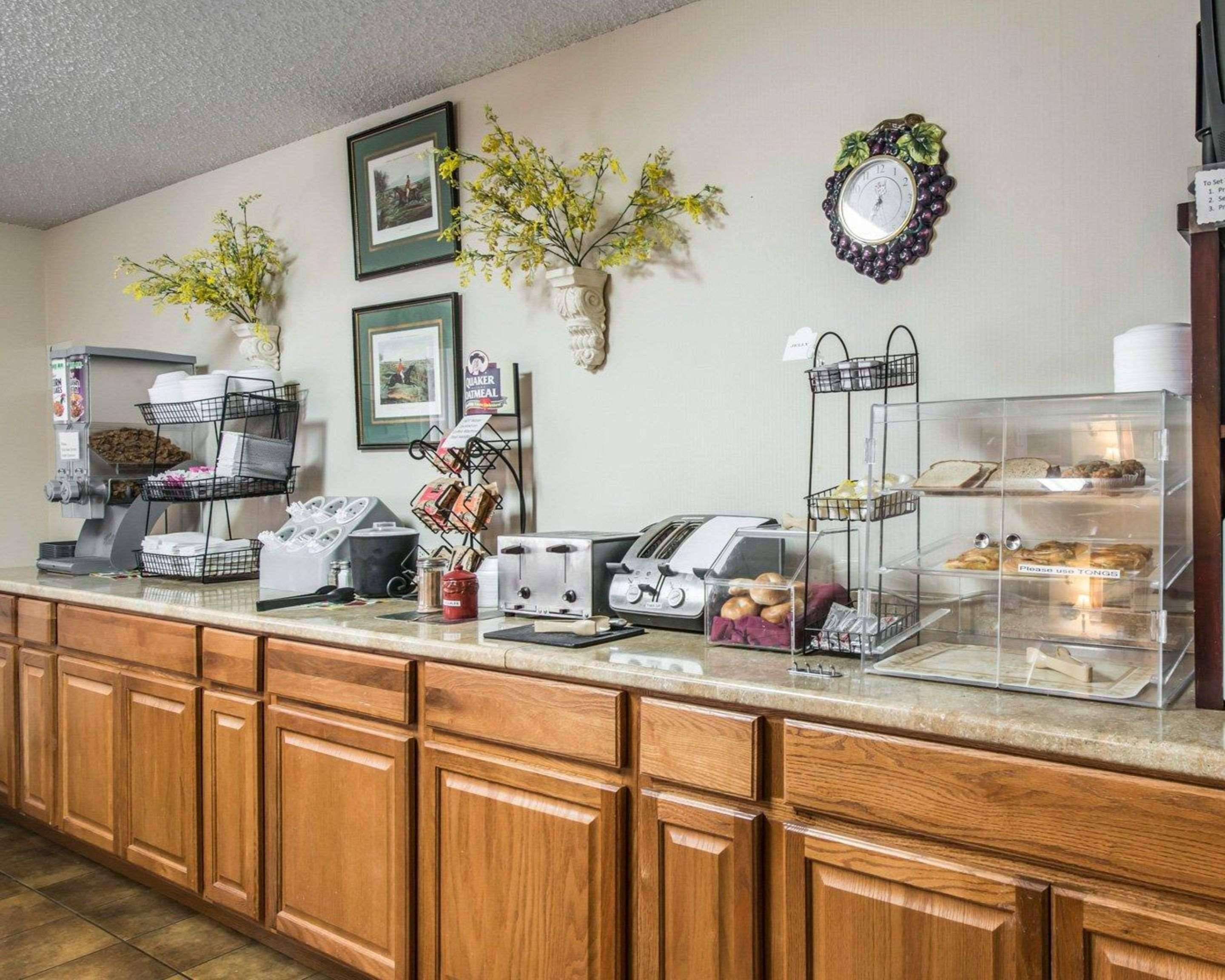 Quality Inn & Suites Manitou Springs At Pikes Peak Εξωτερικό φωτογραφία