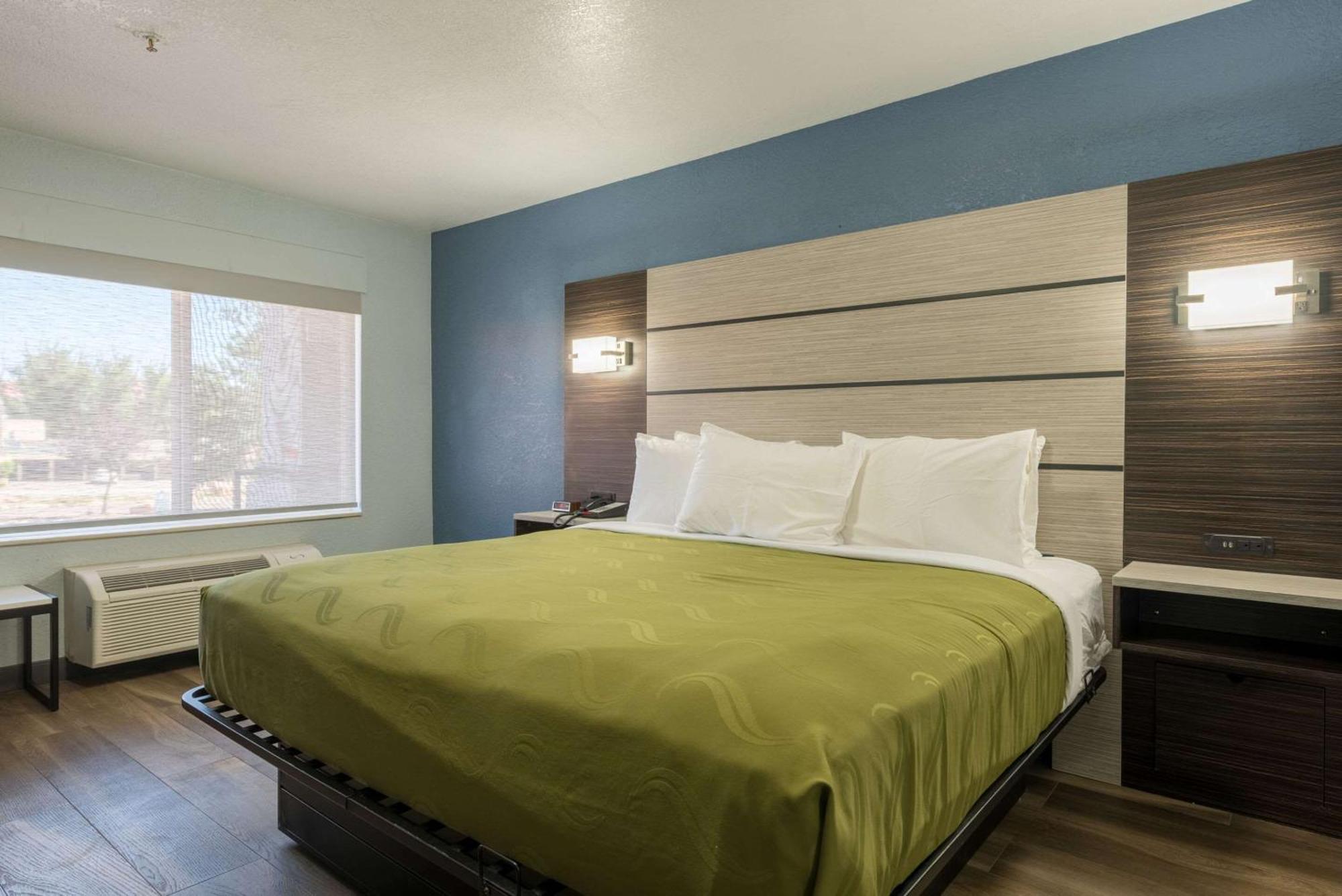 Quality Inn & Suites Manitou Springs At Pikes Peak Εξωτερικό φωτογραφία